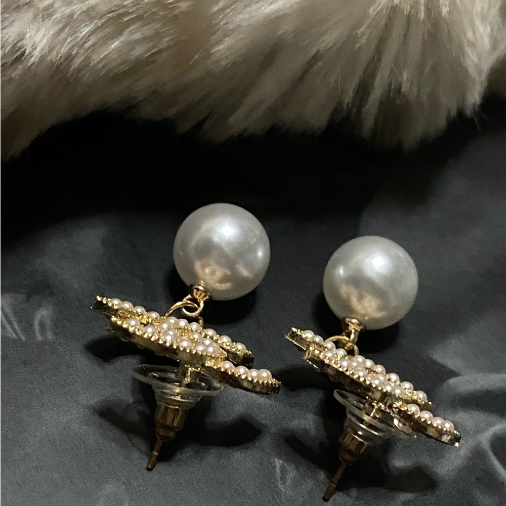 Gold and Pearl Earrings - Picture 2 of 7